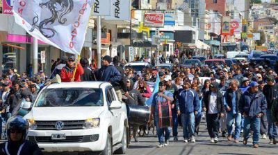 Cufr� y Paz defendieron la garant�a salarial y reubicaci�n de �Dragones�