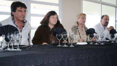 El Secretario de Turismo de la Provincia recibir� a la CGT Regional Mar del Plata para tratar el inicio de clases del 2013