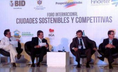 Pulti expuso en el Foro Internacional de Ciudades Sostenibles y Competitivas
