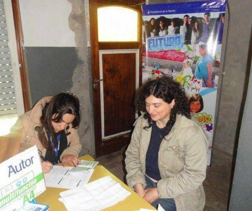 Vecinos de Las Dalias realizaron tr�mites de ANSES