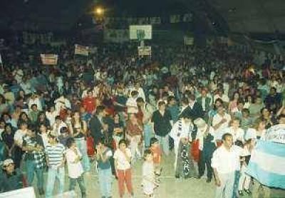 Un defensor de la ley de glaciares viene a acto K