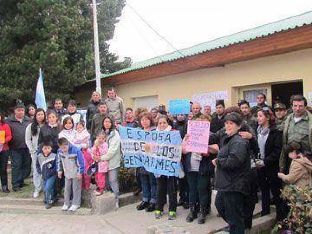 Gendarmer�a de El Calafate se sum� a la protesta nacional