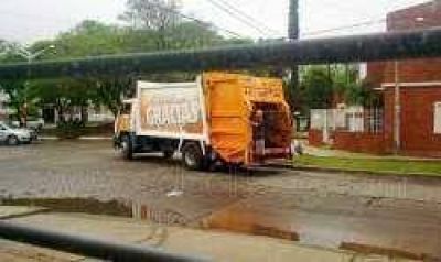 Cami�n municipal de contramano en Pueyredon y Laprida