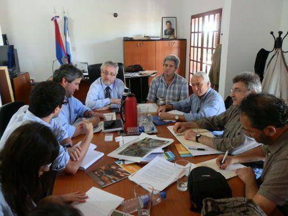 El Banco Mundial inspeccion� la avenida Uruguay para financiar el proyecto de ampliaci�n