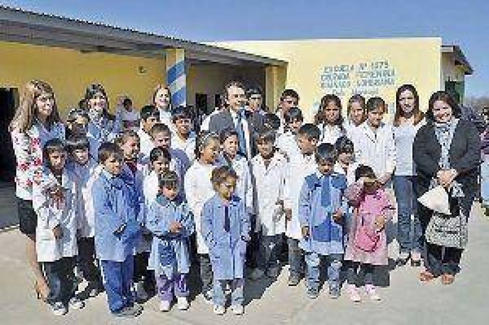 "Es la intenci�n y decisi�n de este gobierno igualar hacia arriba"