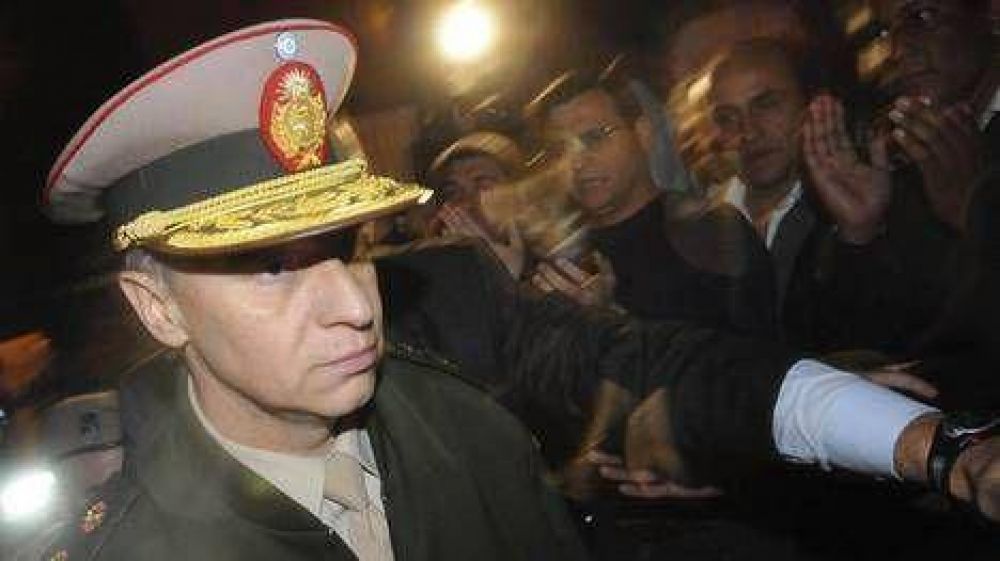Con la venia del Gobierno, los nuevos jefes de las fuerzas buscan destrabar el conflicto