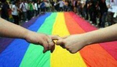 �Se debe permitir a los homosexuales donar sangre?