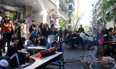 Toman 5 institutos terciarios en la Ciudad en reclamo de la validez nacional de los t�tulos