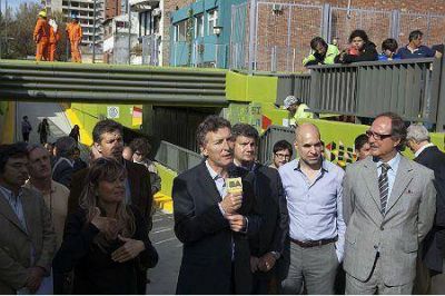 Macri inaugur� el paso bajo nivel de la calle Besares