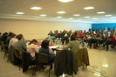 Dictamen favorable para que las hidrocarbur�feras prioricen mano de obra local