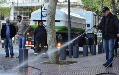 Andreotti present� un nuevo cami�n para la flota municipal de limpieza