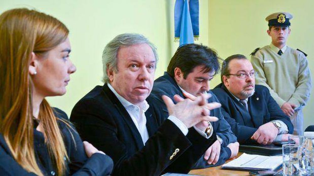 Peralta volvi� a defenderse de m�s cuestionamientos
