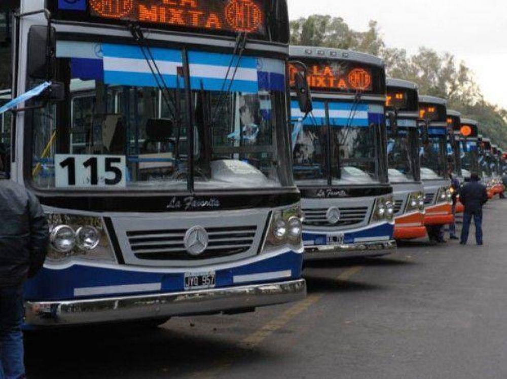 Proponen pasar a manos privadas las l�neas de La Mixta