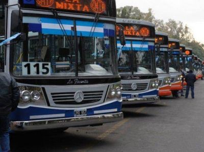 Proponen pasar a manos privadas las l�neas de La Mixta