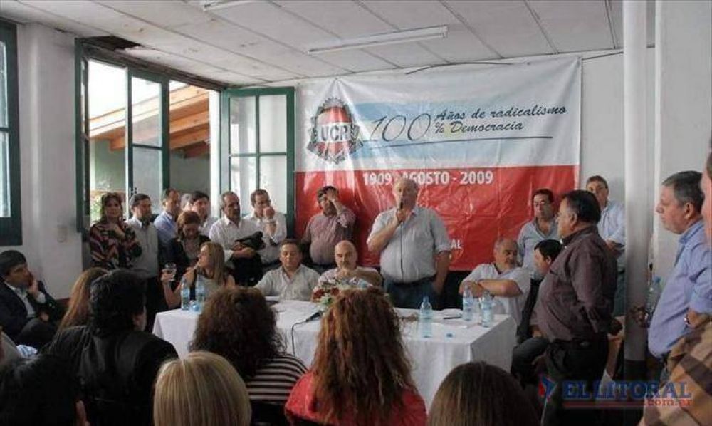 En 2 meses, radicales ir�n a las urnas para renovar autoridades