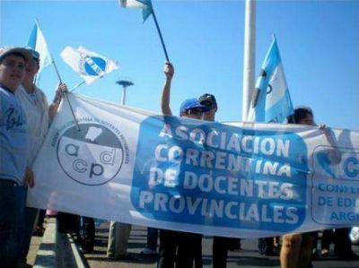 Aumenta la impaciencia docente por Paritarias