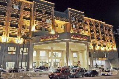 Hoy quedar� inaugurado el imponente Amerian Carlos V