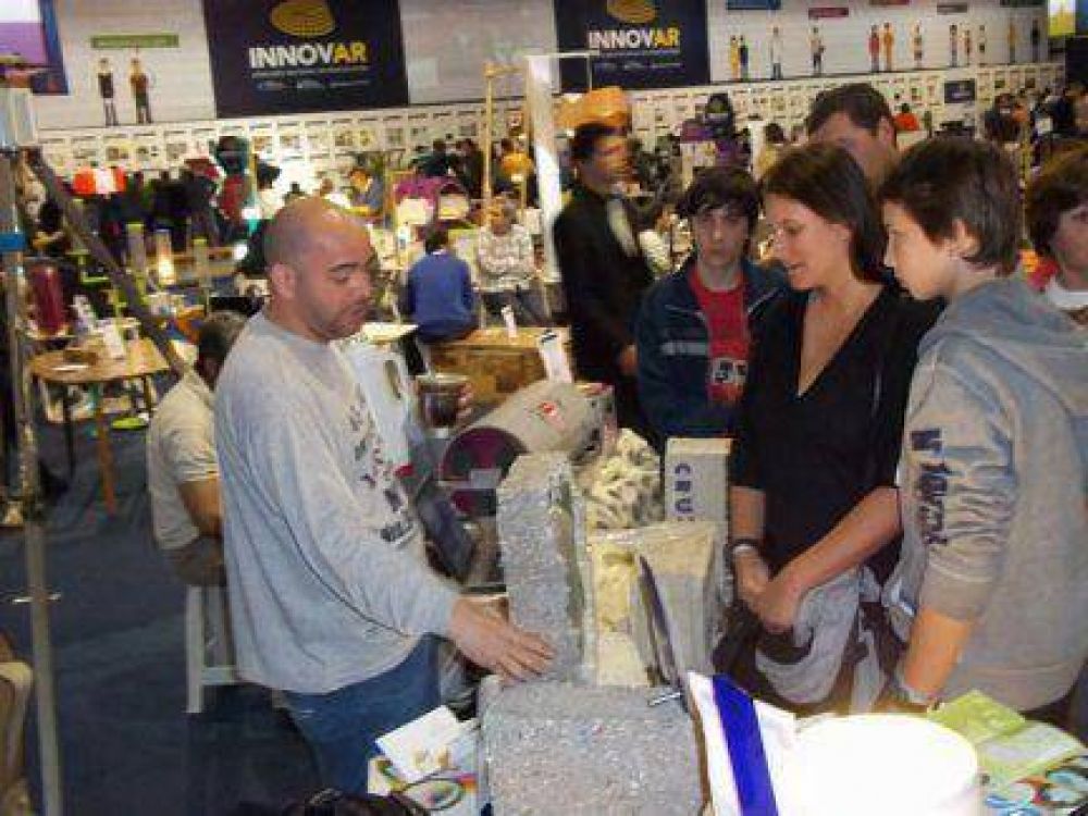 Entrerrianos desarrollaron un bloque de construcci�n sustentable que se mostr� en Tecn�polis
