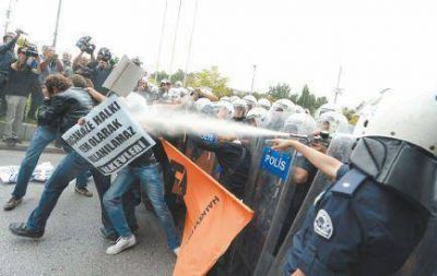 Hubo protestas en Turqu�a porque el congreso aprob� enviar tropas a Siria