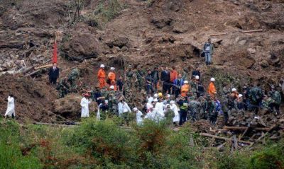 China: 16 ni�os murieron por un alud que arras� una escuela