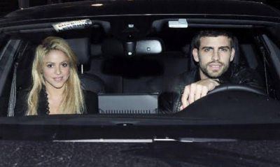  Los �paparazzi� denuncian a Shakira y Piqu� por actitudes �temerarias� al volante