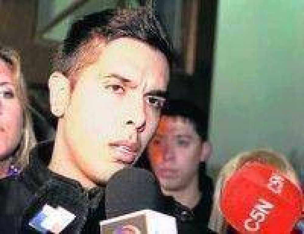 Gast�n Severo: �Mi pap� est� muy golpeado, pero no tiene miedo"