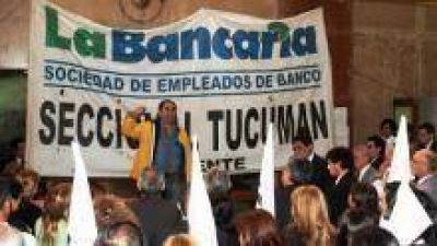 El PE usar� fondos de la Caja para sueldos y la Bancaria se declar� en pie de guerra