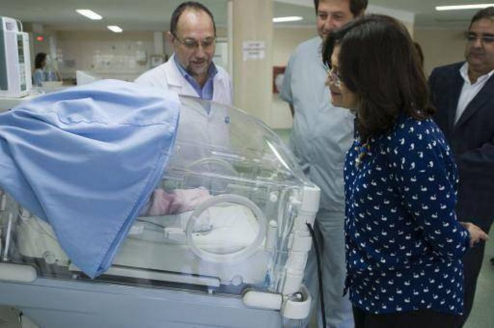 La Gobernadora recorri� la Maternidad