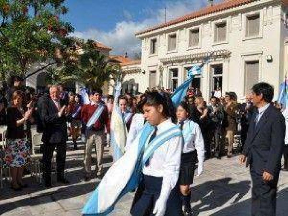 Se realiz� la reinauguraci�n del Colegio Nacional N� 1 �Teodoro S�nchez de Bustamante�
