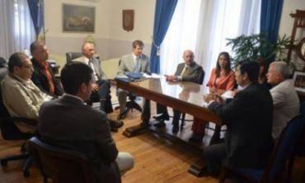 Gobierno y mutual policial construir�n 300 viviendas