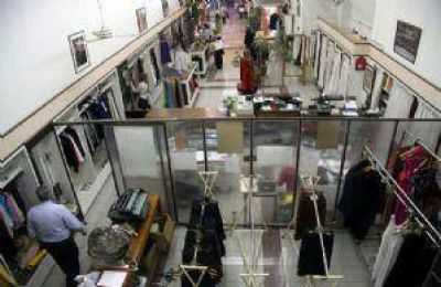 Cierra un tradicional negocio de ropa femenina