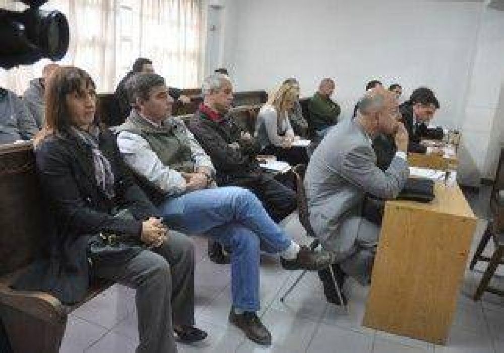 Juicio a ex intendente sigue su curso