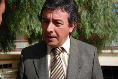 J�chal, m�s cerca de tener sus cloacas