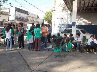 Con buena concurrencia se desarrolla el primer d�a de la Misi�n Juvenil Diocesana