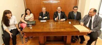Desde la Federaci�n Argentina de Colegios de Abogados expresaron preocupaci�n por la falta de regulaci�n para la profesi�n