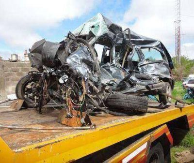 Una mujer de Punta Alta y un hombre de Monte Hermoso murieron en un accidente en Las Flores
