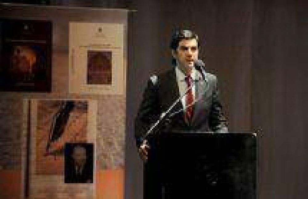 Urtubey estuvo en la presentaci�n de la reedici�n de obras de Vicente Sol�