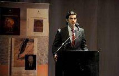 Urtubey estuvo en la presentaci�n de la reedici�n de obras de Vicente Sol�