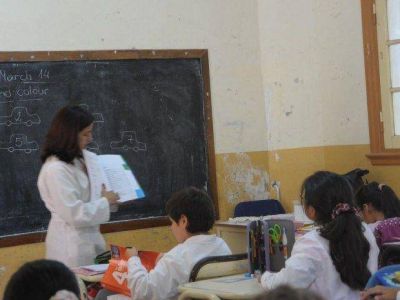 Educaci�n propone bajar la carga horaria y los gremios dudan