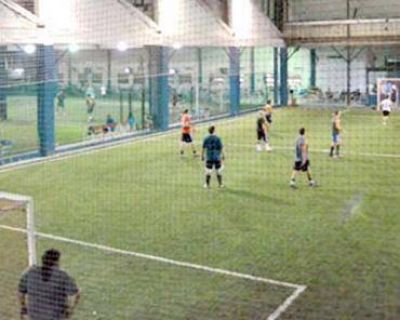 Roban un complejo de f�tbol 5 donde hab�a 100 personas