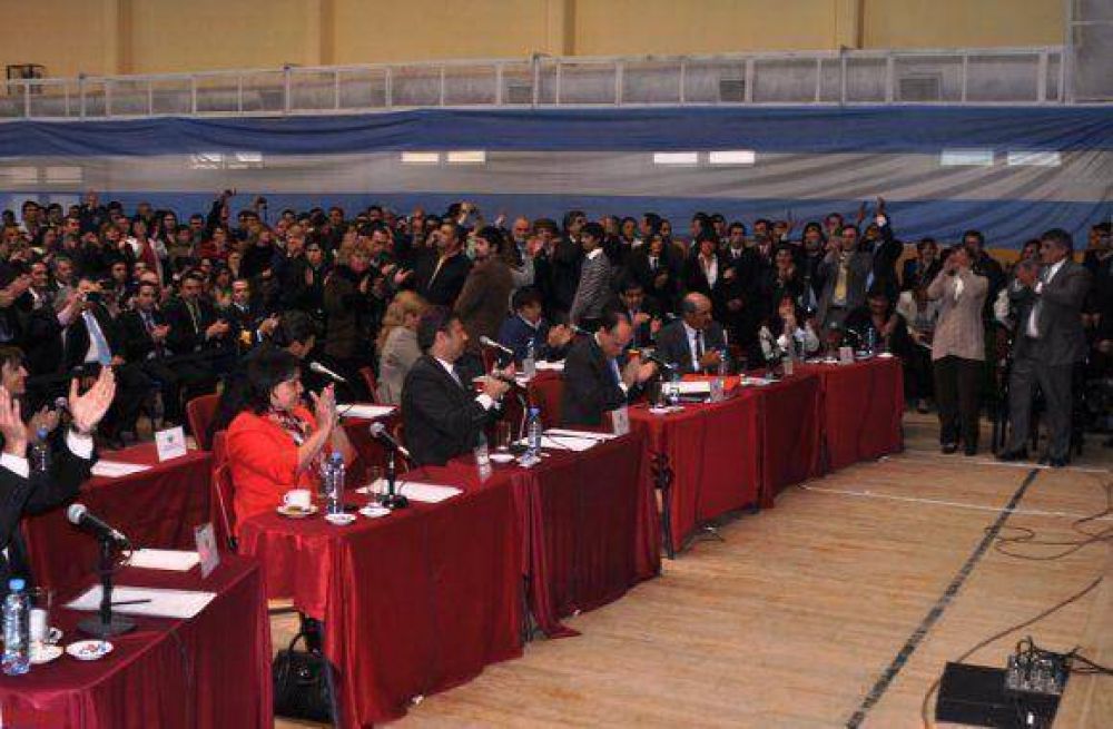 Tolhuin vivi� su momento m�s importante en sus 40 a�os de vida