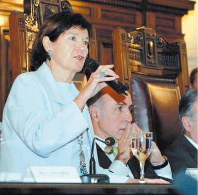Highton pidi� "tener cuidado" con el conflicto