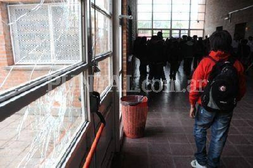  La falta de obras y el deterioro en las escuelas de R�o Cuarto