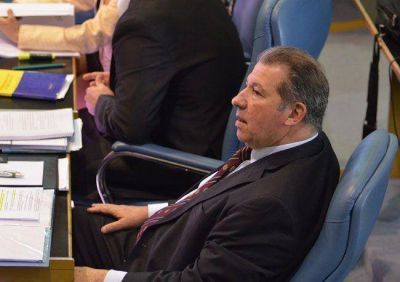  Expertos y militantes contra la violencia machista reclaman que echen al juez Flores