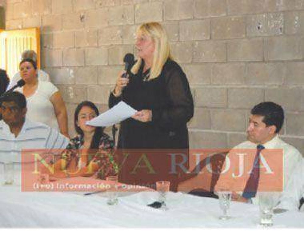 En Villa Maz�n entregaron 32 REPRO a productores oliv�colas