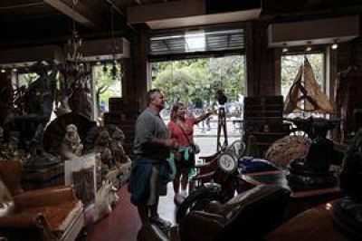 La ciudad y los turistas: en comida, 10; en limpieza, 0
