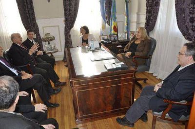La Intendente Giroldi se reuni� con las autoridades de Axion Energy