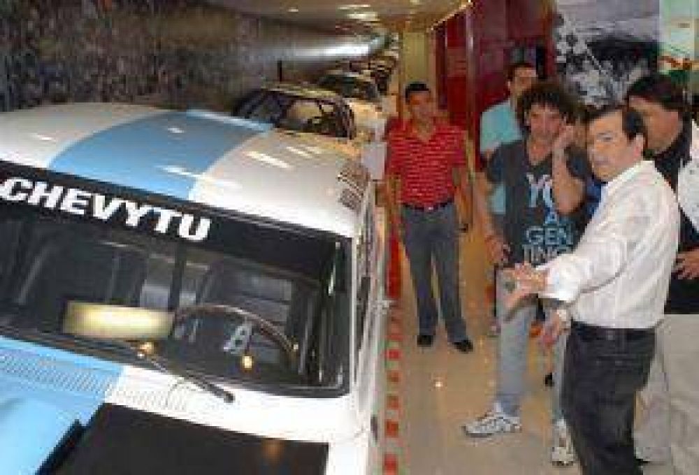 Maximiliano Guerra engalan� el Museo
