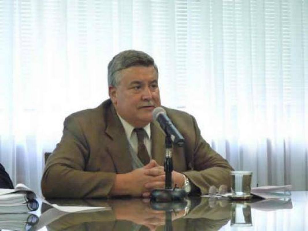 Le piden a la UCR que "regularice" la situaci�n del titular de la AGN