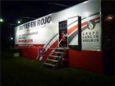 Lincoln: M�vil Rutas en Rojo del Grupo Sancor Seguros en la Expo Ganadera